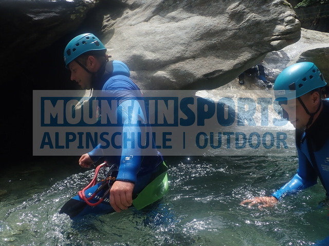 P1040407 | Bestelle die Bilder deines Berg- oder Wasser-Abenteuers mit Mountain Sports bequem von zu Hause aus direkt über unseren Online Fotoshop von pictrs.com. - Realisiert mit Pictrs.com