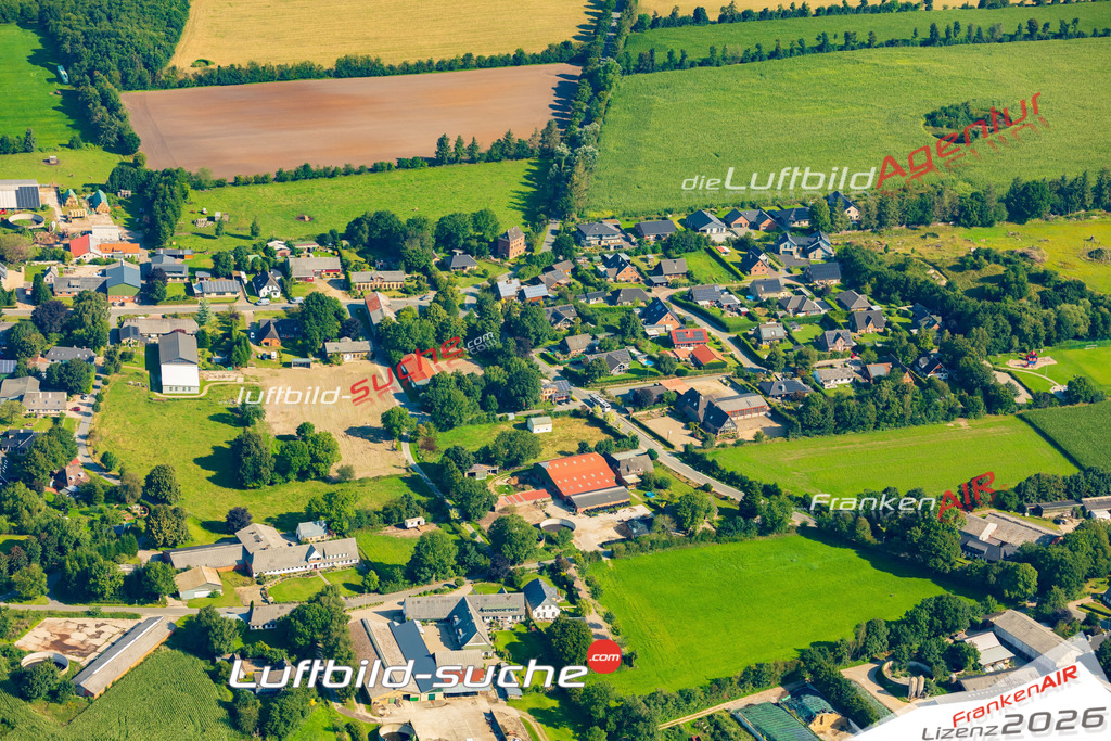 Luftbild der Stadt Osterby - Die Luftaufnahme wurde 2025 vom UL-Flugzeug heraus erstellt ( keine Drohne ) - Hochauflösende Luftaufnahme - für professionelle Ausdrucke geeignet. Die Geschenkidee !Hier alle&nbsp;Infos zur Lizenzierung der LuftaufnahmeWir fliegen auch dieses Jahr wieder in Ihre Region um Luftbilder zu erstellen.- Luftbild anfragen