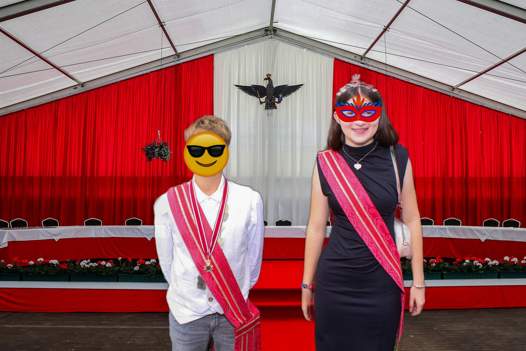 top-top.de-250601-251 | Foto, Video, Fotografie, Videografie, Fotobox, DJ, Discjockey, Musik, Musikbox, Veranstaltung, Photobooth, Amazon, Ebay, Buchtipp, Bestseller, Autor, Verlag, Buch, Wesel, Hamminkeln, NRW, Dinslaken, Rees, Drohne, Hochzeit, Party, Fotobox, Wesel, Fotograf