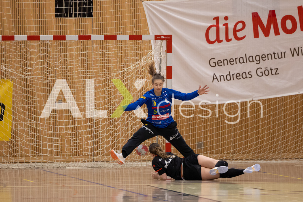 Handball I Frauen I Saison 2025-2026 I Handball Swiss Premium League 1 | Women I Round 5 I  Yellow Winterthur - GC Amicitia Zürich I 15.03.2026 | 16 Micaela Stüdemann von Ehrenstein (CH) (Yellow Winterthur) – Torhüterin  //  5 Leonie Aellen (CH) (GC Amicitia Zürich) – Kreisläuferin - Realisiert mit Pictrs.com