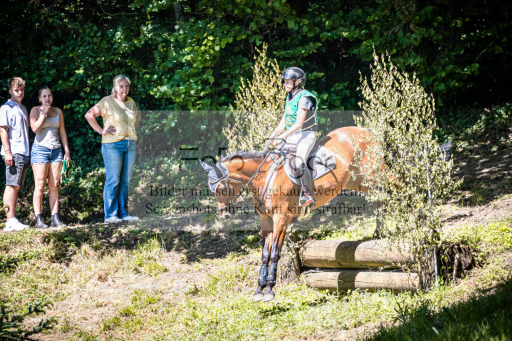 Vielseitigkeitsturnier Melle Oldendorf | Entdecke hochwertige Reitturnierfotos von Foto Oger. Professionell, emotional und authentisch – jetzt Lieblingsmomente im Shop bestellen.Deutschlandweite Turnierfotografie. - Realisiert mit Pictrs.com