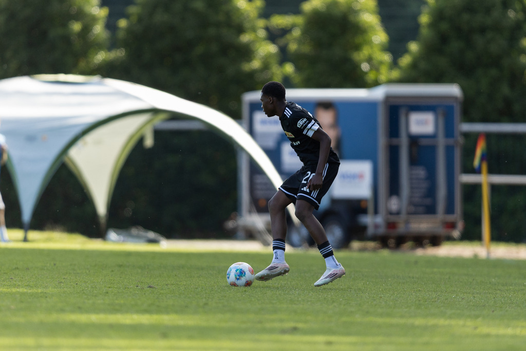 Fußball I Männer I 40. Pfingscup Hollage I 13268 | realhellocedii - Realisiert mit Pictrs.com