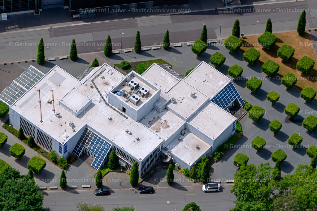 4030804 | LAATZEN 02.06.2020 Ausstellungsgelände und Messehallen der " Messegelände Hannover " in Laatzen im Bundesland Niedersachsen, Deutschland. Weiterführende Informationen bei: Deutsche Messe. // Exhibition grounds and exhibition halls of the " Messegelaende Hannover " in Laatzen in the state Lower Saxony, Germany. Further information at: Deutsche Messe. Foto: Gerhard Launer