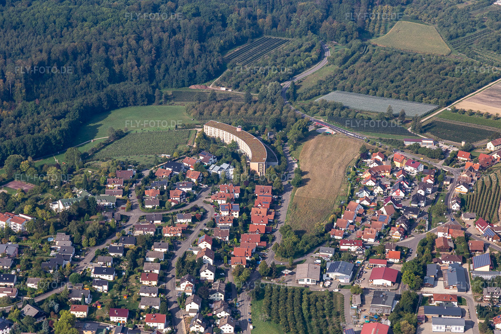 Luftbild: Dorint Hotel Durbach/Schwarzwald im Ortsteil Unterweiler in Durbach im Bundesland Baden-Württemberg in Deutschland. Foto: IMG_008957.jpg vom 20.09.2020 durch Werner Riehm/FLY-FOTO.de
