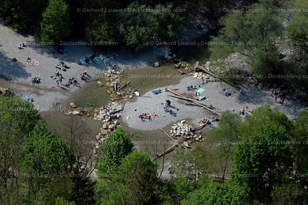 4025055 | Freizeit auf den Flaucher Inseln an der Isar, München