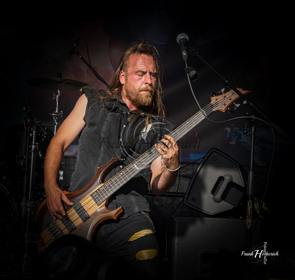 Violand | Frank Herberich Fotografie, Frank Herberich, Fotografie, Hochzeit, Portrait, St. Peter Ording, Ording, Westerhever, Nordsee, Frank Fotografie, Hardheim,  Odenwald,Walldürn, Band,Eventfotografie - Realized with Pictrs.com