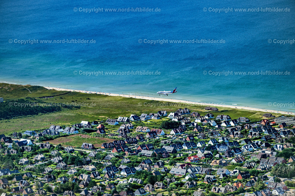 Sylt_Wenningstedt_Landeanflug_Eurowings_Flughafen_Sylt_ELS_4655130825 | SYLT 13.08.2025 Passagierflugzeug Eurowings A320 im Fluge über dem Luftraum Wenningstedt Westerland in Sylt im Bundesland Schleswig-Holstein, Deutschland. Weiterführende Informationen bei: eurowings. // Passenger aircraft Eurowings A320 flying over the airspace of Wenningstedt Westerland in Sylt in the federal state of Schleswig-Holstein, Germany. Further information at: eurowings. Foto: Martin Elsen