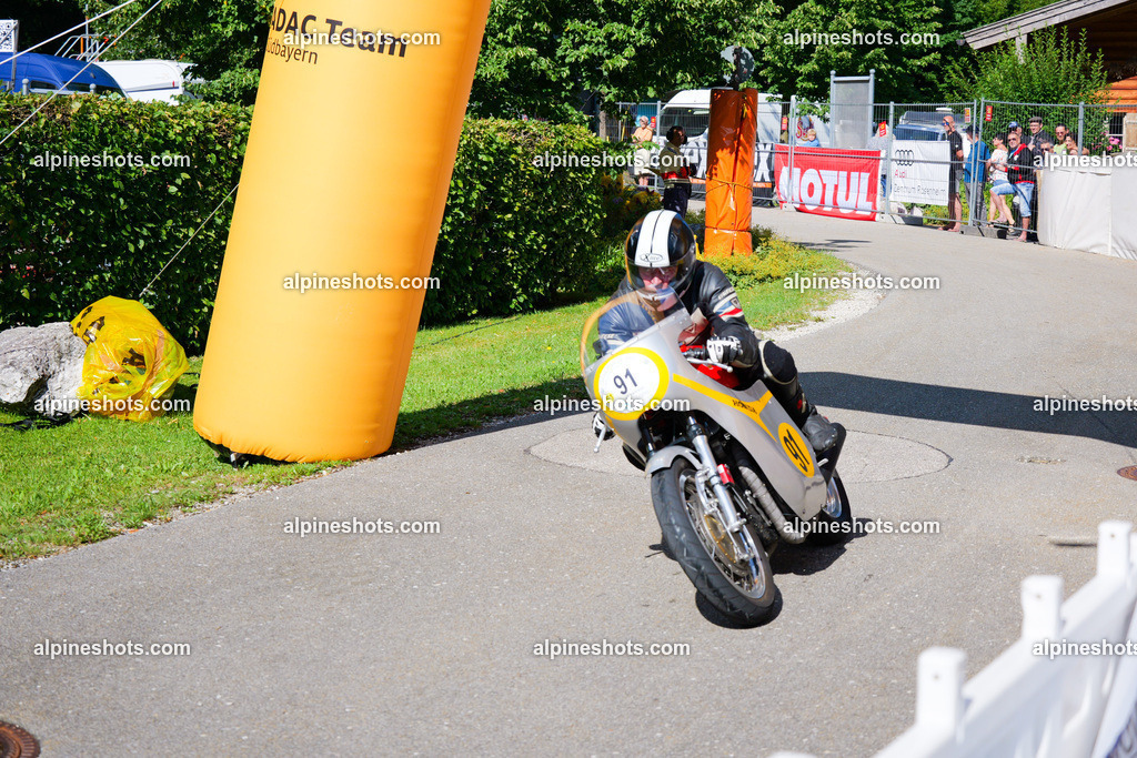 P1025850 | Erleben Sie atemberaubende, hochqualitative Fotos Ihrer Fahrt entlang der malerischen Alpenstraßen. Besuchen Sie alpineshots.com, um professionelle Aufnahmen Ihrer unvergesslichen Reise zu finden und zu kaufen - Realisiert mit Pictrs.com