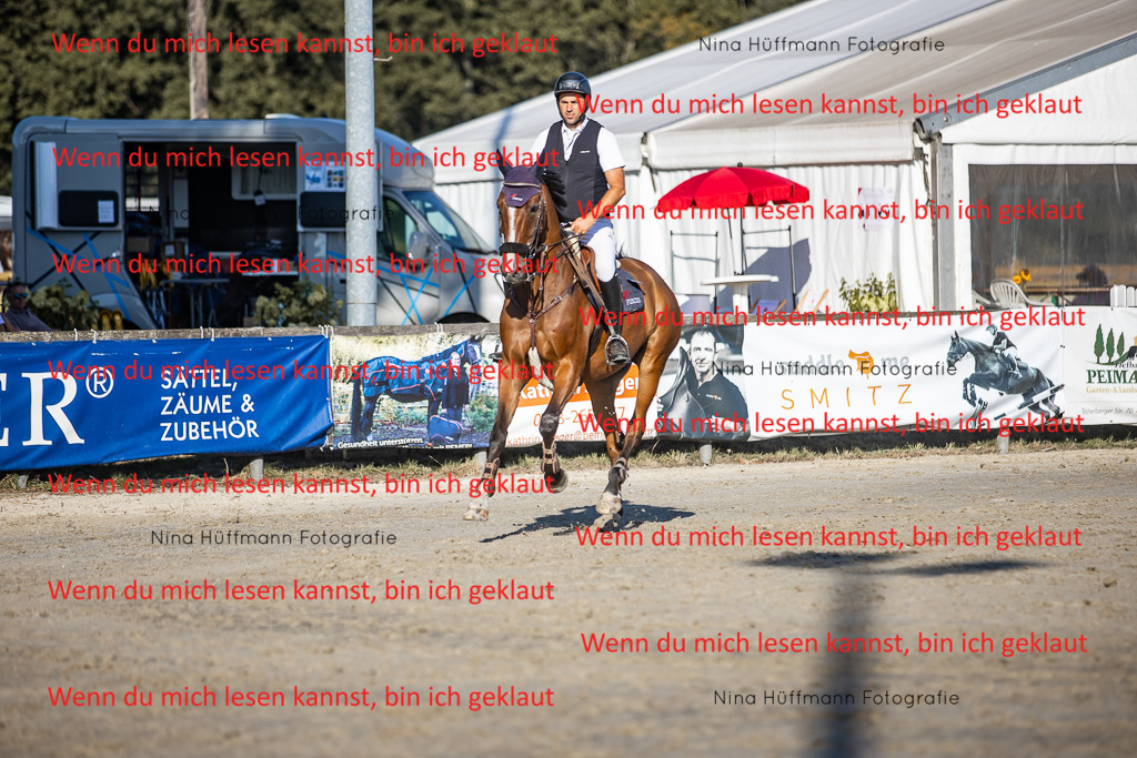 BK1A8669 | Turnierbilder Turnierfotos Nina Hüffmann Turnierfotografie Pferdefotografie Tierzeichnung Haustierzeichnung Pferdezeichnung Hundezeichnung Videograf  - Realisiert mit Pictrs.com