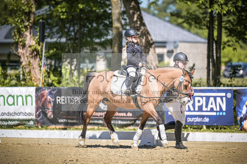DOS_8883 | Entdecke hochwertige Reitturnierfotos von Foto Oger. Professionell, emotional und authentisch – jetzt Lieblingsmomente im Shop bestellen. - Realisiert mit Pictrs.com