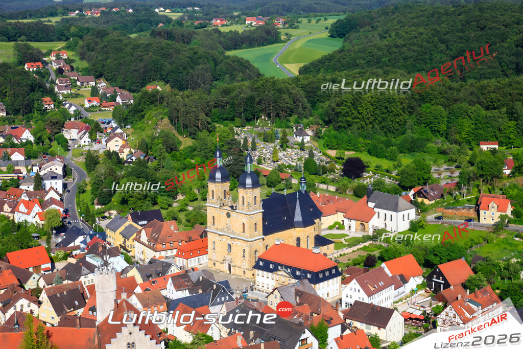 Die Luftaufnahme Kirche - Gößweinstein wurde vom UL-Flugzeug (keine Drohne) aus fotografiert.Hohe Druck- Auflösung-die Geschenkidee!