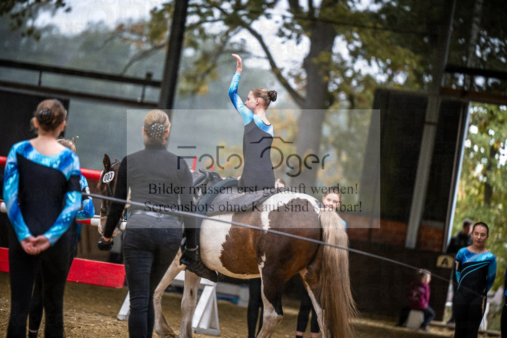 DOS_0157 | Entdecke hochwertige Reitturnierfotos von Foto Oger. Professionell, emotional und authentisch – jetzt Lieblingsmomente im Shop bestellen.Deutschlandweite Turnierfotografie. - Realisiert mit Pictrs.com