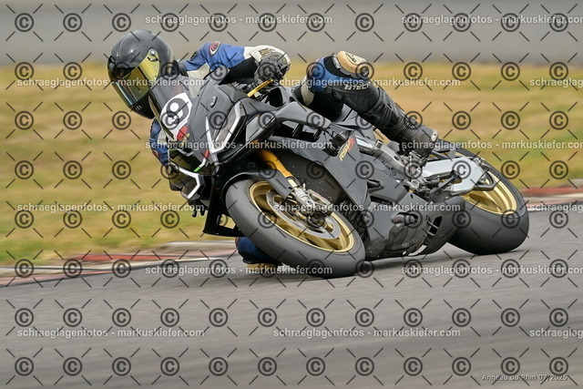 25bt05-1341 | markuskiefer.com - Realisiert mit Pictrs.com