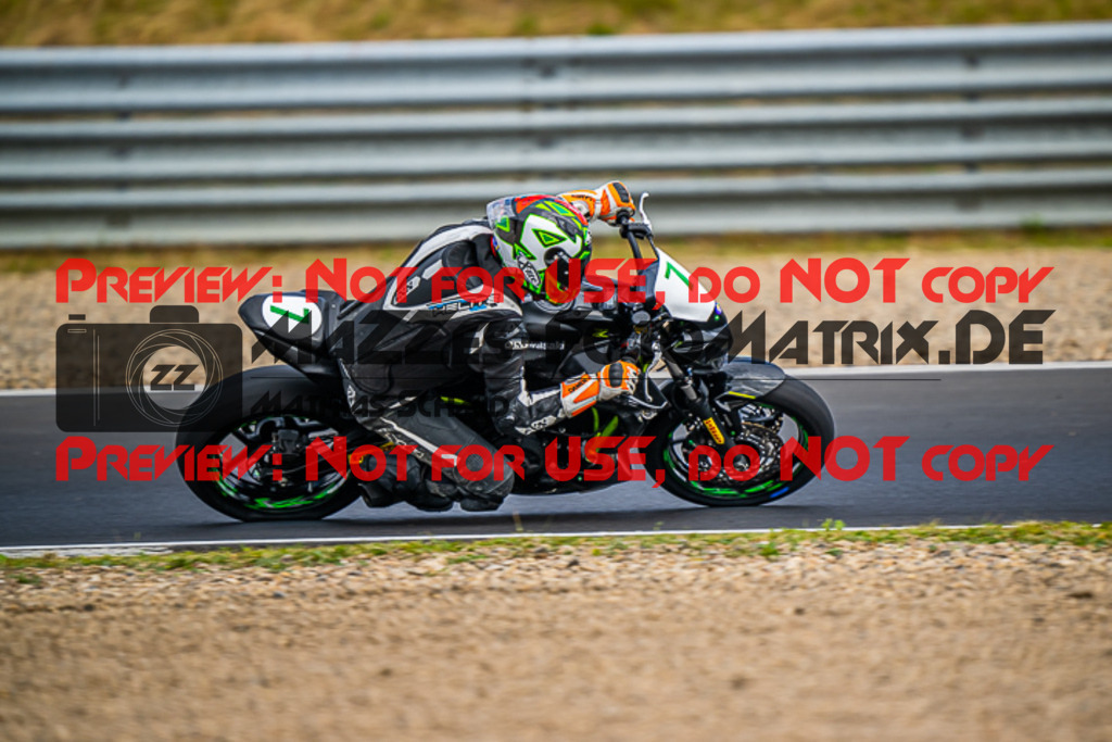 MaZZes_FotoMatrix_220625_1786 | TWINCUP