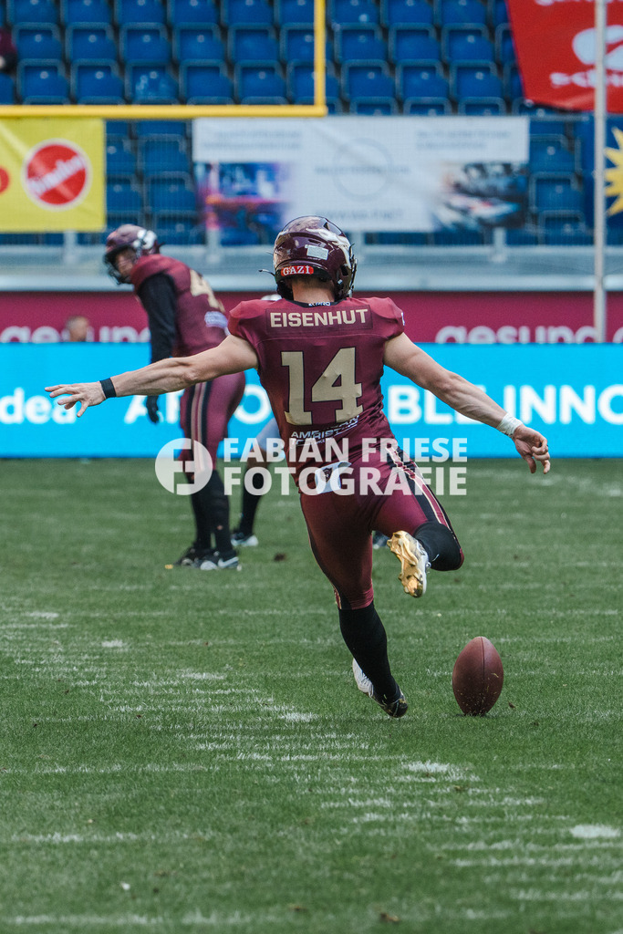 GER Rhein Fire vs. Raiders Tirol, Football, European League of Football, Spieltag 12, Saison 2025, 10.08.2025 | GER Rhein Fire vs. Raiders Tirol, Football, European League of Football, Spieltag 12, Saison 2025, 10.08.2025Foto: Fabian Friese - Realisiert mit Pictrs.com