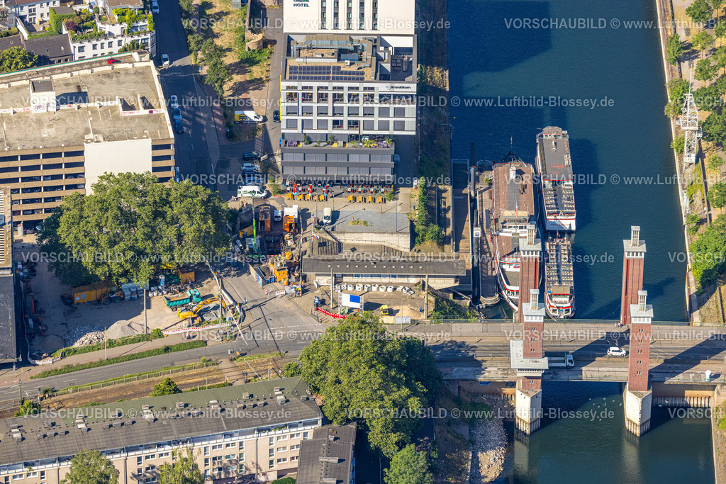 Duisburg230706151 | Luftbild, Schiffe Weiße Flotte an der Schwanentorbrücke, Innenhafen, Baustelle an der Unterstraße, Kaßlerfeld, Duisburg, Ruhrgebiet, Nordrhein-Westfalen, Deutschland
