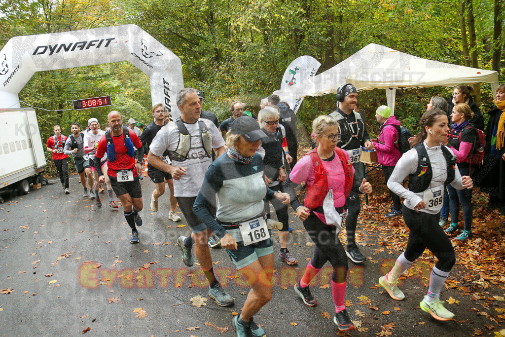 241027_1008_EX1_3583 | Sportfotografie im Rhein-Sieg Kreis, Köln, Bonn, NRW, Rheinland Pfalz, Hessen, etc. Unser Tätigkeitsfeld umfasst den Laufsport vom Volkslauf über den Marathon, Duathlon, Triathon bis zum Ultralauf wie Kölnpfad Ultra oder Schindertrail.