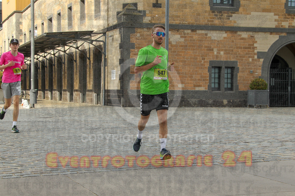 250920_1527_EV4_8840 | Sportfotografie im Rhein-Sieg Kreis, Köln, Bonn, NRW, Rheinland Pfalz, Hessen, etc. Unser Tätigkeitsfeld umfasst den Laufsport vom Volkslauf über den Marathon, Duathlon, Triathon bis zum Ultralauf wie Kölnpfad Ultra oder Schindertrail.