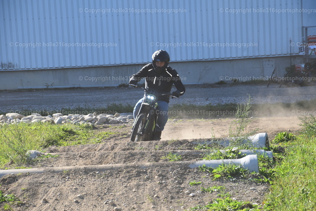 DSC_0208 | Sportfotografie , Motorsport, Motoross, Reitsport, Mointainbike, Enduro,
Landschaft , Outdoor, Eventfotografie, Landschaft, Bilder online bestellen - Realisiert mit Pictrs.com