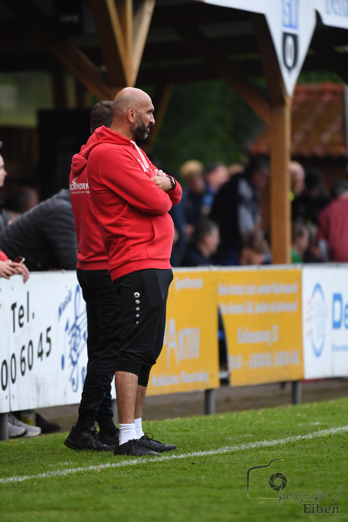 BV Bockhorn-SG FriPe | Relegation zur Kreisliga; BV Bockhorn (weiß)-SG FriPe (rot) am 05.06.2025 in Oldenburg/Ofenerdiek (Lagerstraße), Photo: Philip Eiben 2025 - Realisiert mit Pictrs.com