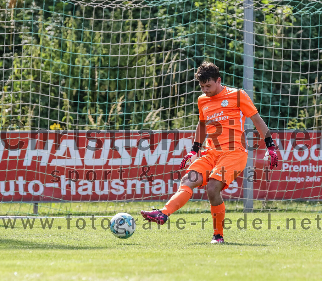 2023-07-09_012_FC_Forstern_gegen_SpVgg_Neuching | Forstern, Deutschland, 09.07.2023:
Fußball, Kreisklasse 2023 / 2024, Testspiel, FC Forstern gegen SpVgg Neuching, Endergebnis: 2:4

Torwart Niklas Desiderato (SpVgg Neuching, #1)

Foto: Christian Riedel / fotografie-riedel.net