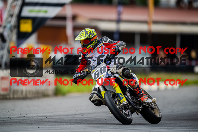 MaZZes_FotoMatrix_220813_7990 | UE40