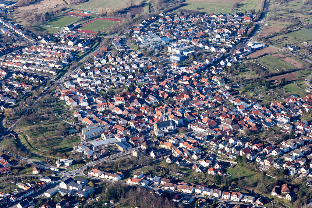 Luftbild: Ortsansicht der Straßen und Häuser der Wohngebiete im Ortsteil Ubstadt in Ubstadt-Weiher im Bundesland Baden-Württemberg in Deutschland. Foto: IMG_097291.jpg vom 10.03.2017 durch Werner Riehm/FLY-FOTO.de