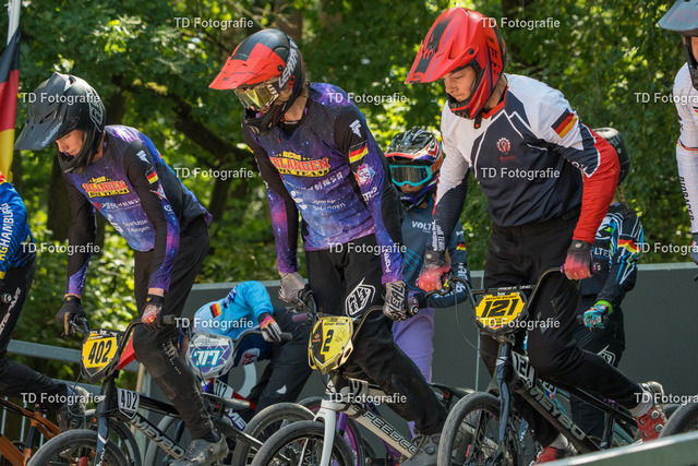 DM_BMX_Race_2025-05787 | Fotogalerie von Thomas Dettweiler mit Eventbildern und lizenzfreien Fotos. Perfekt als Wandbild, für Büro, Website oder private Nutzung. - Realisiert mit Pictrs.com