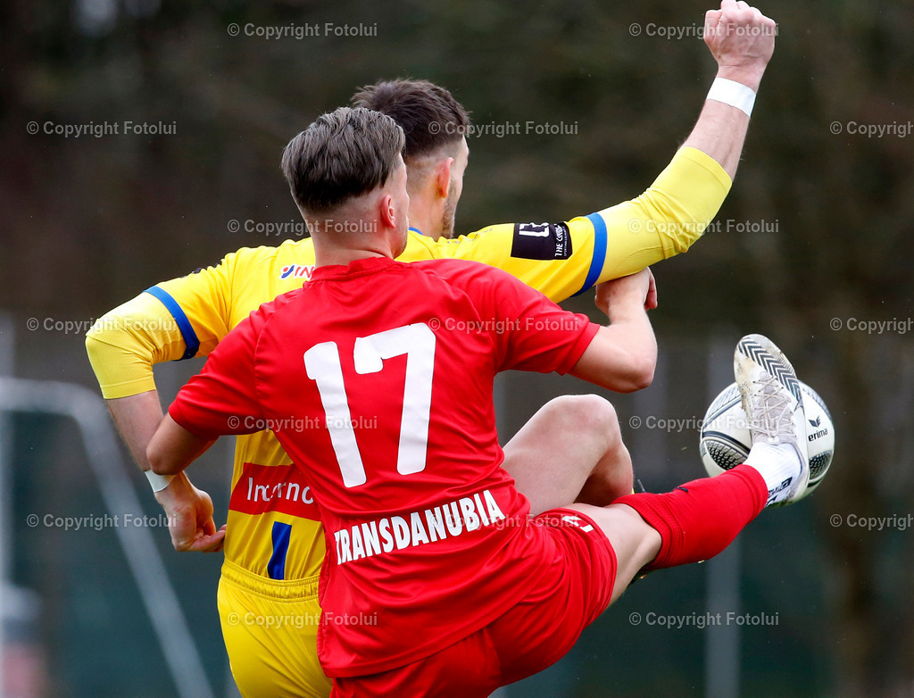 A_LUI_26032023_13 | SPORT,FUSSBALL LL.OST ASKOE OEDT 1B-PUTZLEINSDORF 26.03.2023 
IM BILD: MICHAEL LEONHARTSBERGER (OEDT1B) UND  MATYAS MARKYTAN  (PUTZLEINSDORF) FOTO:FOTOLUI