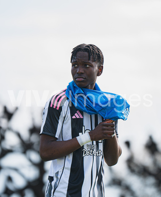 juv_lut_fmachado-0088 | Images from the Juniors B match between Juventus Academy and FC Lutry, played on 18 March 2026 in Lutry, Switzerland, featuring players, coaching staff and match action throughout the game.