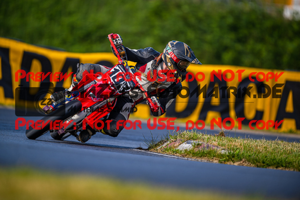 MaZZes_FotoMatrix_220528_4425 | Fotograf Mathias Schmid
Sportfotograf,
Eventfotograf,
Hochzeitsfotograf,
Portraitfotograf