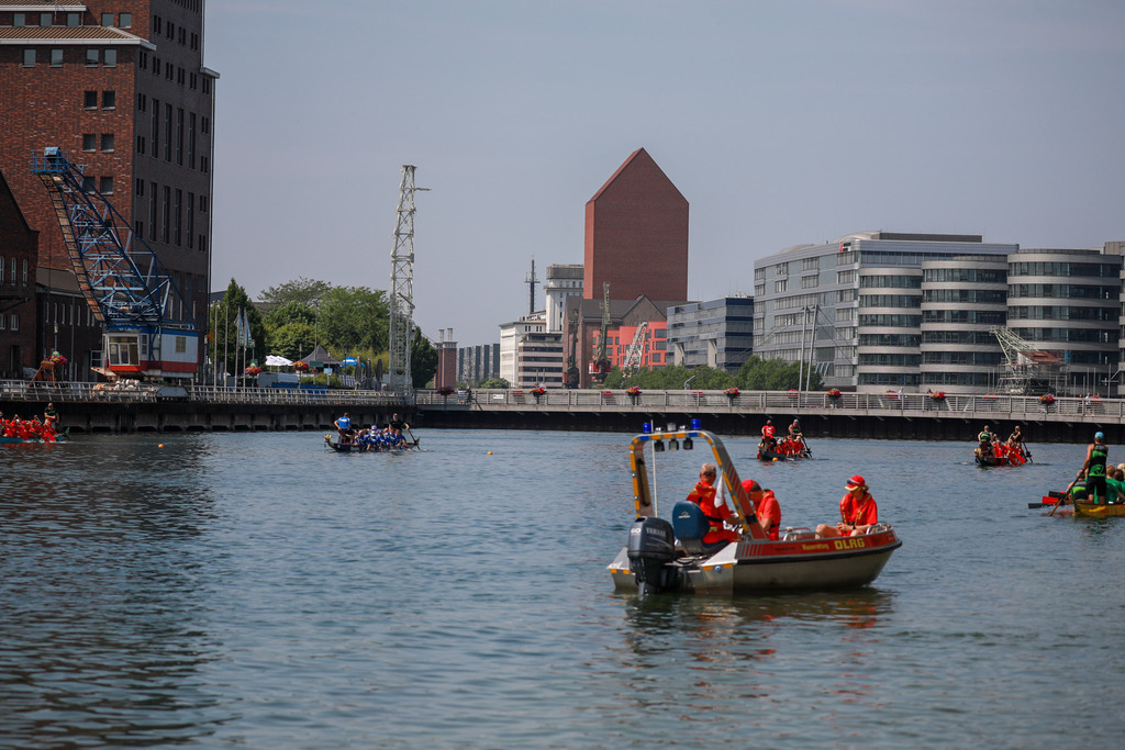 Drachenboot-Regatta_Duisburg140625_24 | Bildergalerie von Sport-Ereignissen aber auch von weiteren spannenden Dingen - nicht nur vom Niederrhein. In Anlehnung an den bekannten Spruch von Hanns Dieter Hüsch heißt das Motto: "Niederrhein ist überall".  - Realisiert mit Pictrs.com
