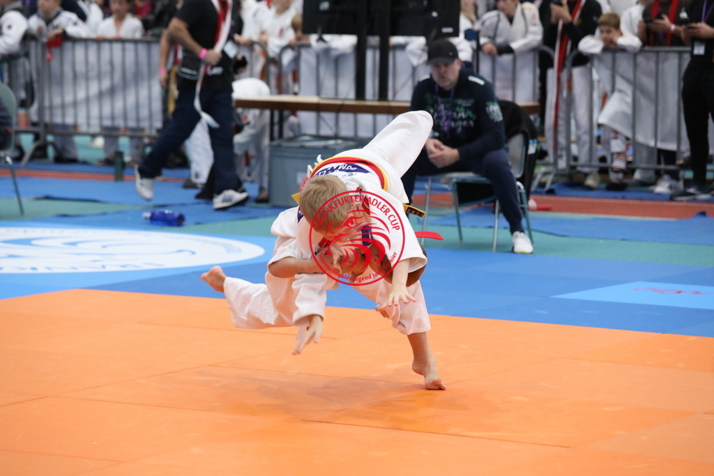 1J7A3212 | Fotos vom Adler Cup - Pictures from Adler Cup

Hier findet Ihr alle Eindrücke und großen Momente der Adler Cup Wochenenden. Here you will find all impressions and great moments of the Adler Cup weekends. - Realisiert mit Pictrs.com