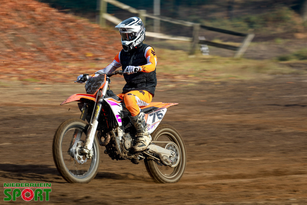 OpenTrack2024_Sonntag_Hobbyfahrer_131 | Bildergalerie von Sport-Ereignissen aber auch von weiteren spannenden Dingen - nicht nur vom Niederrhein. In Anlehnung an den bekannten Spruch von Hanns Dieter Hüsch heißt das Motto: "Niederrhein ist überall".  - Realisiert mit Pictrs.com