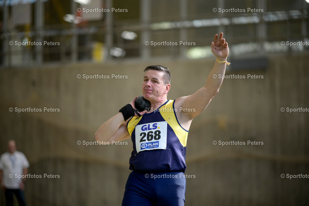 Deutsche Hallenmeisterschaften Masters - Samstag_88 | Deutsche Meisterschaften Halle Masters am 02.03.2024 in Dortmund 

Foto: Kai Peters - Realisiert mit Pictrs.com