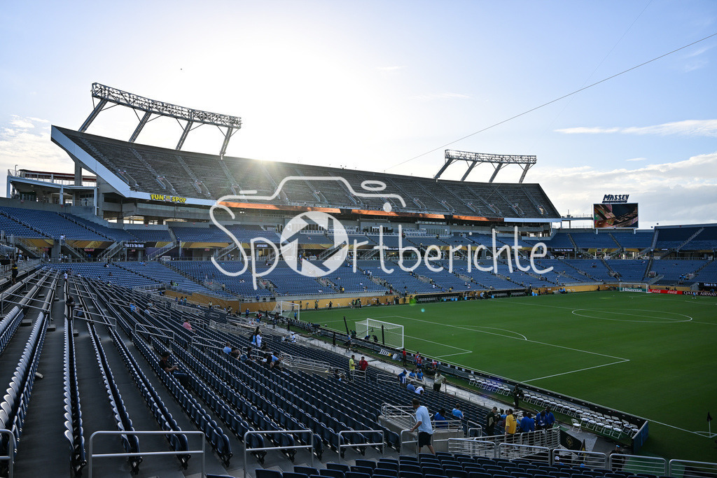 Manchester City - Al-Hilal SFC | Im Camping World Stadium von Orlando - Florida findet heute das Achtelfinale zwischen ManCity und Al-Hilal statt / Stadionfoto / Stadionbild / Symbolbild / Symbolfoto / FIFA Club World Cup: Manchester City - Al-Hilal SFC, Camping World Stadium am 30.06.2025 / NOT FOR SALE IN USA