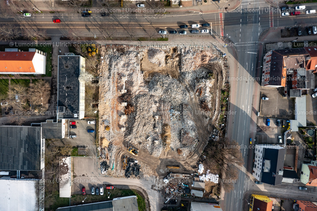 10049-51905 - Abriss Klubhaus Halberstadt | Stockfoto und Bilderpool mit Bildmaterial aus Deutschland, dem Harz, Halberstadt, Quedlinburg, Wernigerode und weltweit. Qualitativ hochwertige und professionelle Fotos anschauen und kaufen. - Realisiert mit Pictrs.com