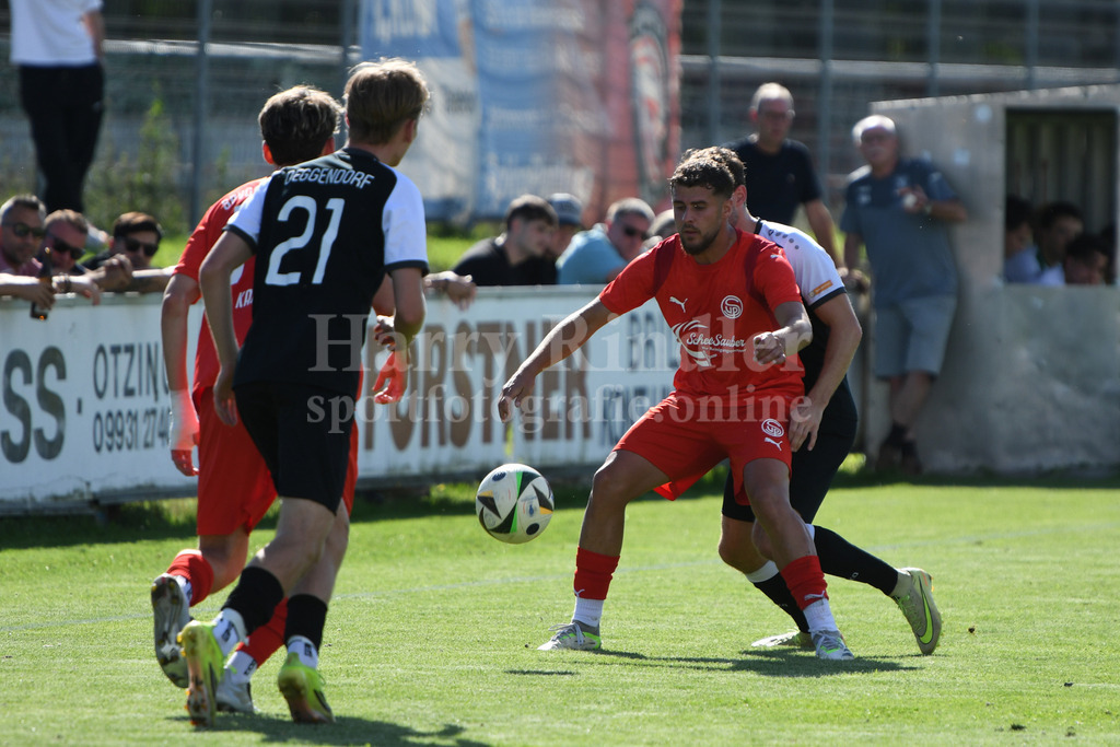 SpVgg Plattling : SpVgg GW Deggendorf | Karl Janka (SpVgg Plattling) - Realisiert mit Pictrs.com