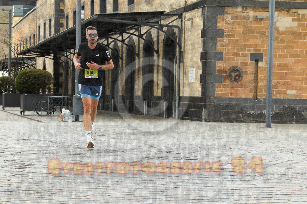 250920_1517_EV4_8399 | Sportfotografie im Rhein-Sieg Kreis, Köln, Bonn, NRW, Rheinland Pfalz, Hessen, etc. Unser Tätigkeitsfeld umfasst den Laufsport vom Volkslauf über den Marathon, Duathlon, Triathon bis zum Ultralauf wie Kölnpfad Ultra oder Schindertrail.