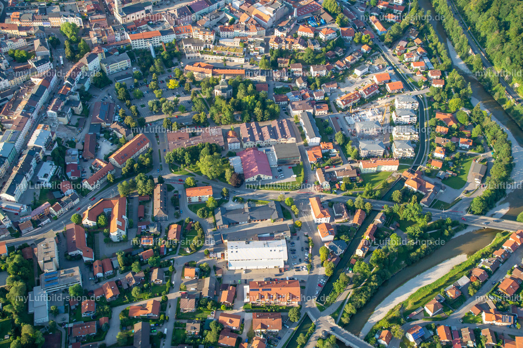 luftbild-salinenpark-traunstein-bruno-kapeller | Luftbild von - Realisiert mit Pictrs.com