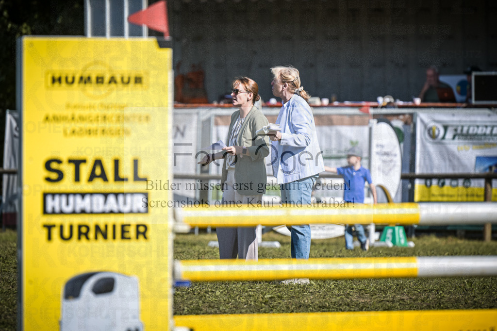 DOS_0043 | Entdecke hochwertige Reitturnierfotos von Foto Oger. Professionell, emotional und authentisch – jetzt Lieblingsmomente im Shop bestellen.Deutschlandweite Turnierfotografie. - Realisiert mit Pictrs.com