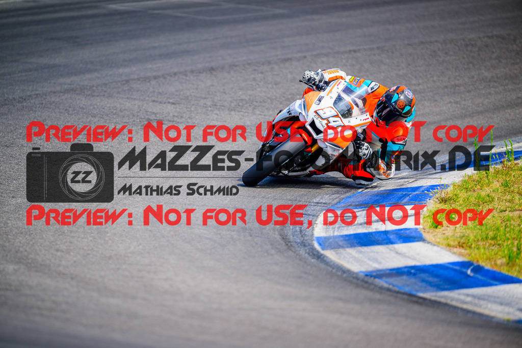 MaZZes_Fotomatrix_20250816_6007705_2246 | WEISS