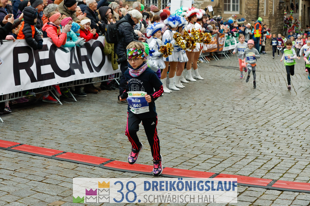 400m AOK Junior Cup | 3 Koenigslauf 2024 400m AOK Junior Cup - Realisiert mit Pictrs.com