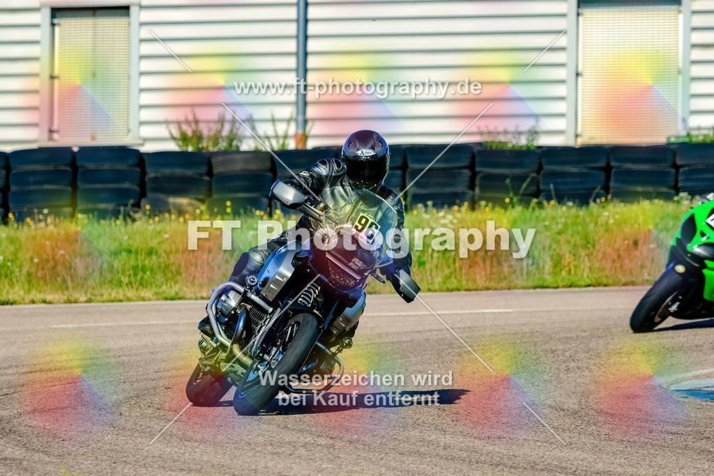 096-1325 | Hier findet Ihr Bilder von Touristenfahrten auf der Nürburgring Nordschleife oder von anderen Veranstaltungen die ich besucht habe. Viel Spass beim Durch Schauen 