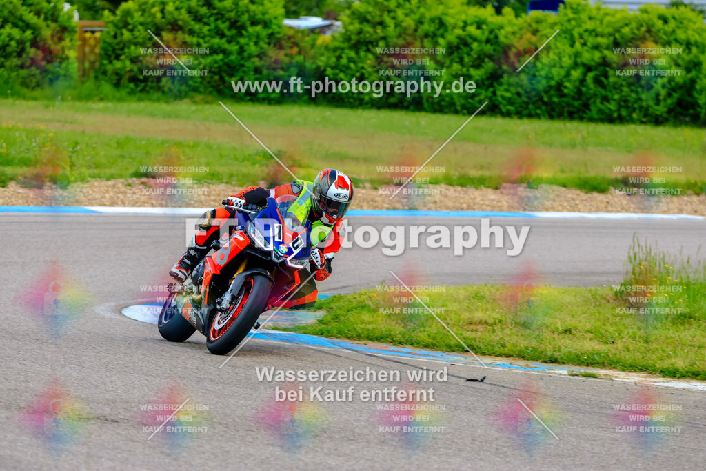 MotoTeam-9091 | Hier findet Ihr Bilder von Touristenfahrten auf der Nürburgring Nordschleife oder von anderen Veranstaltungen die ich besucht habe. Viel Spass beim Durch Schauen 