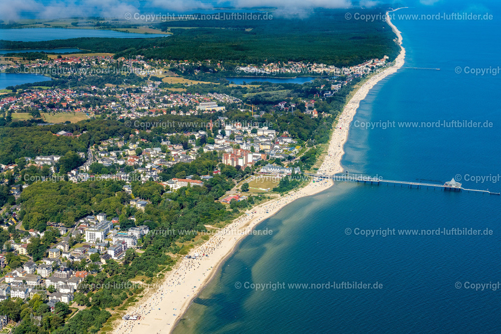 Heringsdorf_Kaiserbad_Usedom_ELS_7686100822 | SEEBAD AHLBECK 10.08.2022 Stadtansicht am Meeres-Küstenbereich der Ostsee in Seebad Ahlbeck Ortsteil Heringsdorf im Bundesland Mecklenburg-Vorpommern, Deutschland. Weiterführende Informationen bei: Gemeinde Ostseebad Heringsdorf. // City view on sea coastline of Baltic Sea in Seebad Heringsdorf in the state Mecklenburg - Western Pomerania, Germany. Further information at: Gemeinde Ostseebad Heringsdorf. Foto: Martin Elsen
