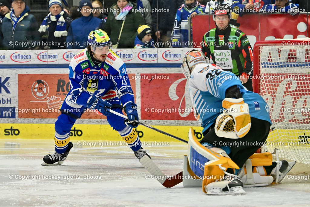 EC IDM Wärmepumpen VSV vs. Steinbach Black Wings Linz | #13 Adam Helewka EC VSV, #32 Rasmus Tirronen Black Wings Linz, EC IDM Wärmepumpen VSV vs. Steinbach Black Wings Linz, EC IDM Wärmepumpen VSV vs. Steinbach Black Wings Linz am 23.01.2026 in Villach (Stadthalle Villach), Austria, (Photo by Bernd Stefan)