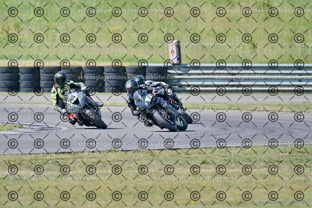 26BT02-0461 | markuskiefer.com - Realisiert mit Pictrs.com