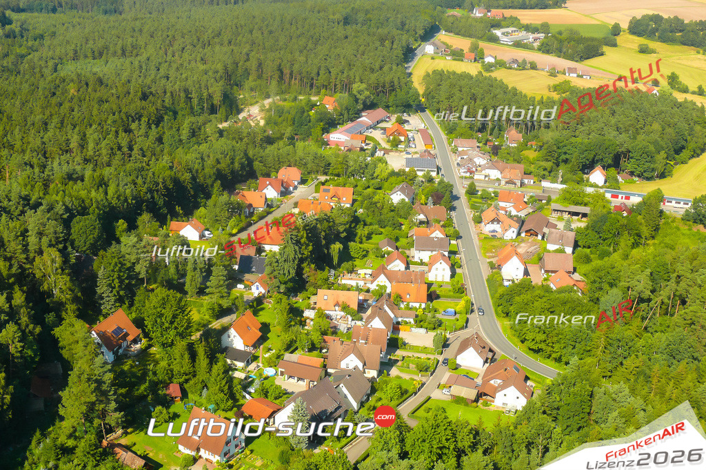 Die Luftaufnahme Krumme Fohre - Kasendorf wurde vom UL-Flugzeug (keine Drohne) aus fotografiert.Hohe Druck- Auflösung-die Geschenkidee!
