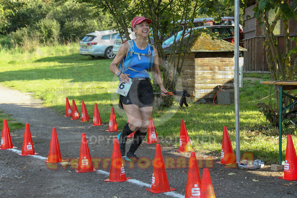 230826_1756_EX1_1771 | Sportfotografie im Rhein-Sieg Kreis, Köln, Bonn, NRW, Rheinland Pfalz, Hessen, etc. Unser Tätigkeitsfeld umfasst den Laufsport vom Volkslauf über den Marathon, Duathlon, Triathon bis zum Ultralauf wie Kölnpfad Ultra oder Schindertrail.